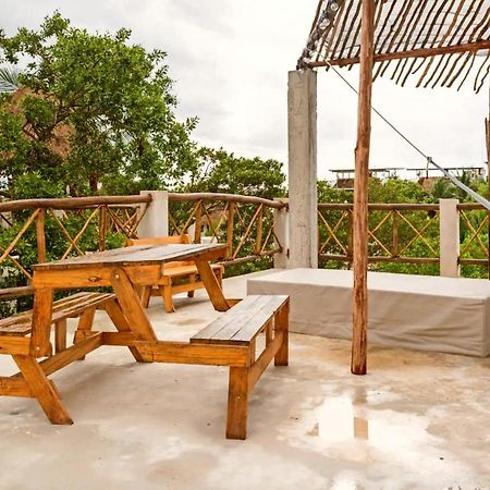 Отель La Casa De Mia Holbox Экстерьер фото
